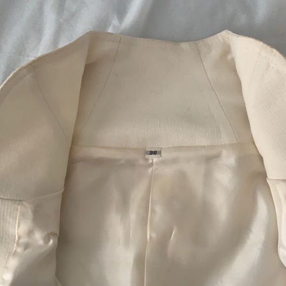 VINTAGE Skirt Suit | Cream with Cape like Jacket and A-line MIDI Skirt SIZE 38 - Picture 5 of 11